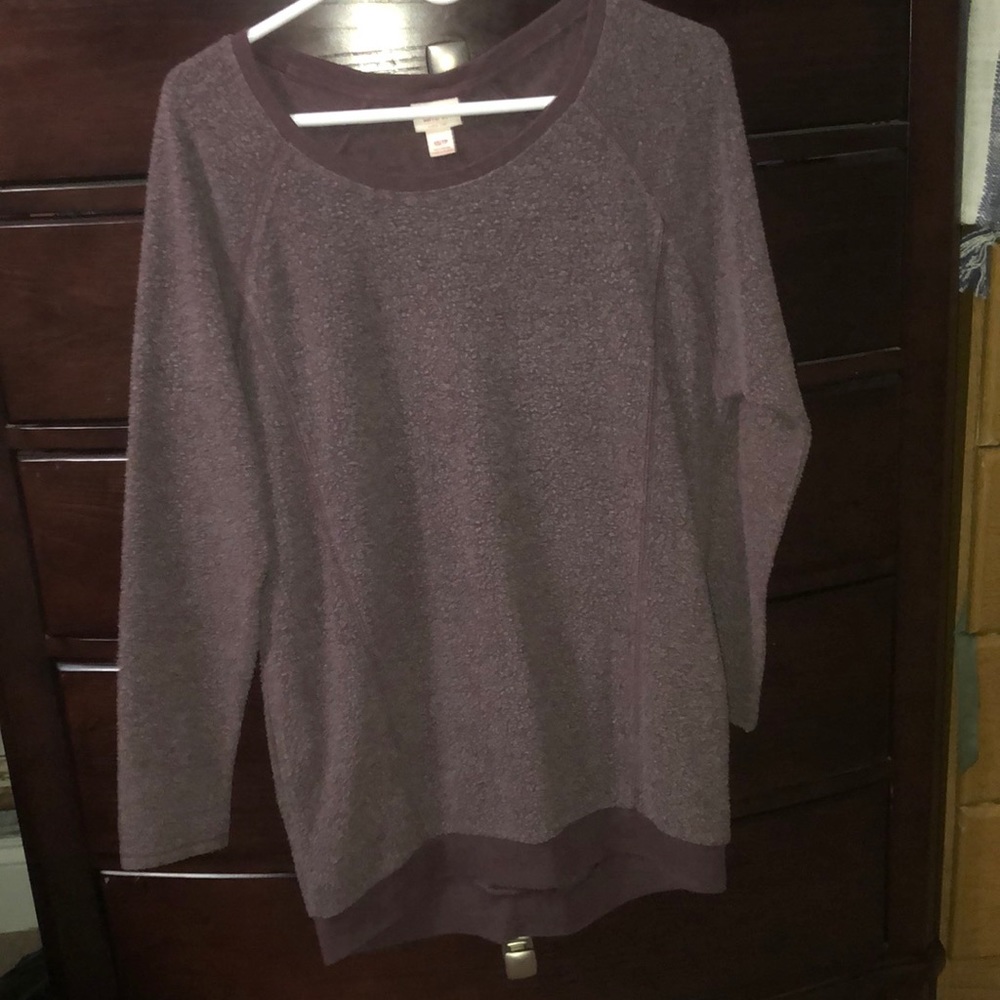 Light weight sweater